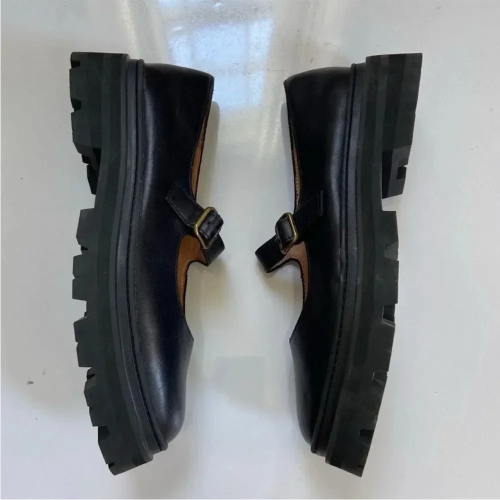 Madewell Freya Platform Leather Lugsole Mary Jane size 9

Wore 1 time - Picture 5 of 7